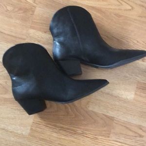 New With Tag Qupid Boots